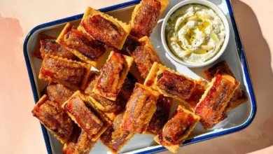 Candied Bacon Crackers With Cream Cheese